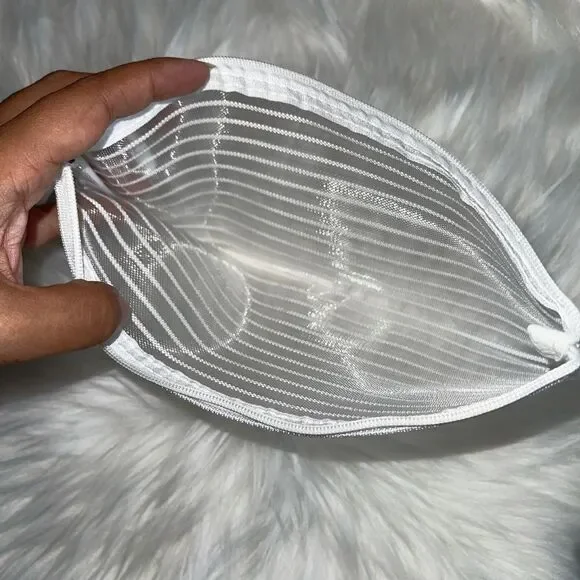 Farmasi Makeup Bundle - Picture 9 of 10